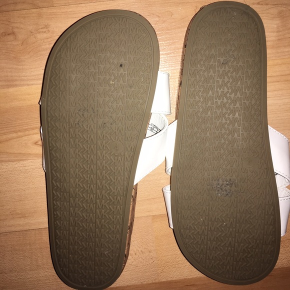 Michael kors sandy white sandals - Picture 2 of 2