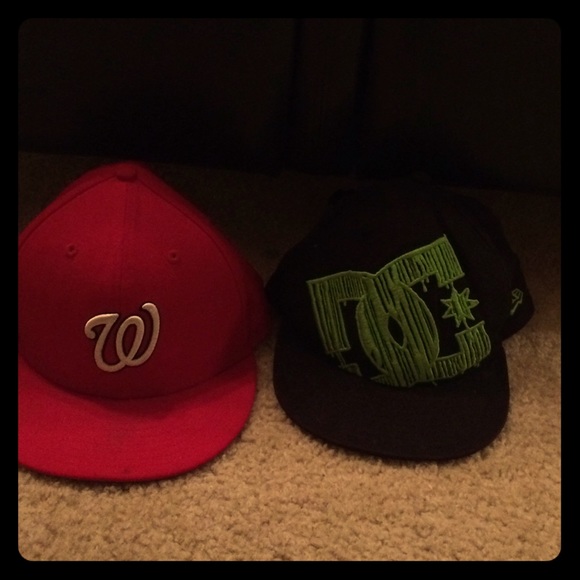 bundle two worn hats - Picture 1 of 1
