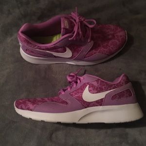Nike shoes