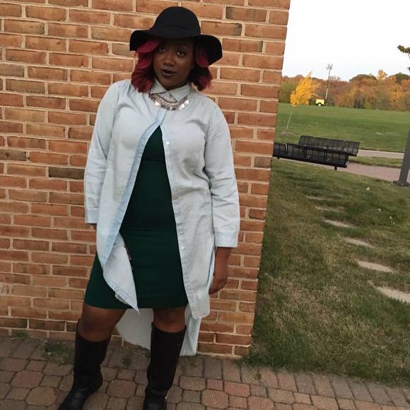 Meet your Posher, Danielle