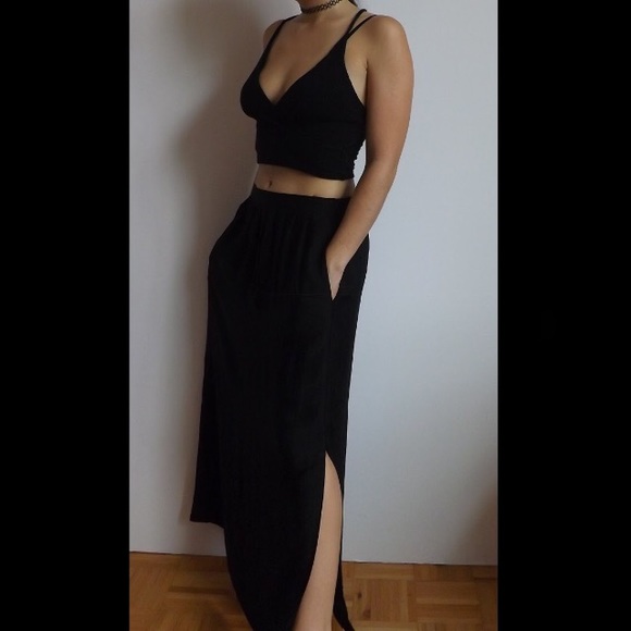 Apt.9 maxi black crepe skirt with side slit New