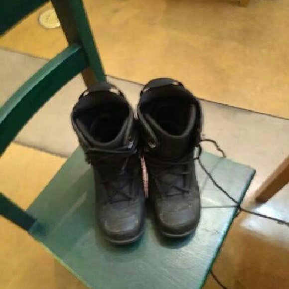 Snow boots - Picture 3 of 3