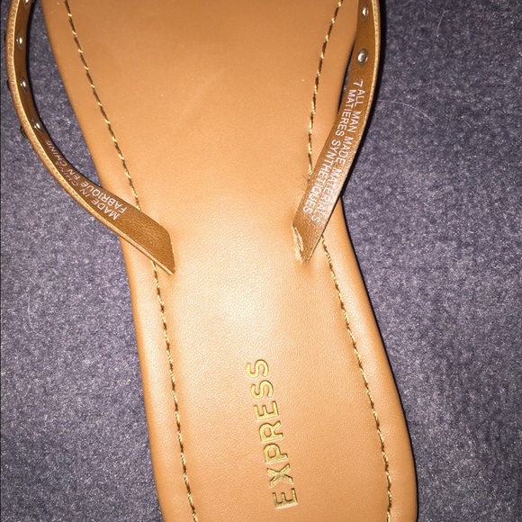 NEW Women's Express Flip Flops - 7 - Picture 3 of 4