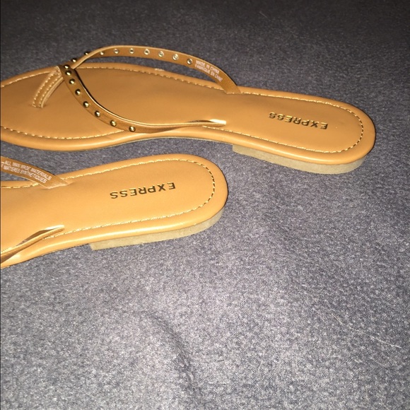 NEW Women's Express Flip Flops - 7 - Picture 4 of 4