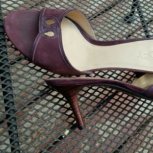 Beautiful aubergine heels