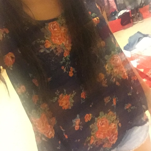 Top - Picture 3 of 4