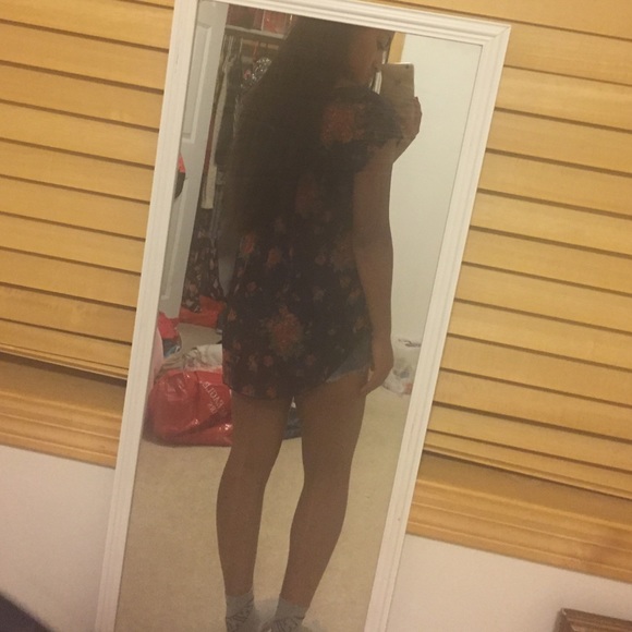 Top - Picture 4 of 4