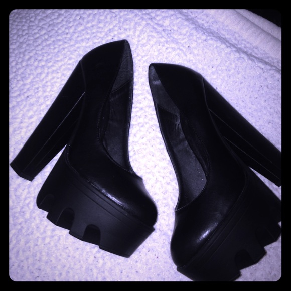 Chunk Platform - Picture 1 of 2