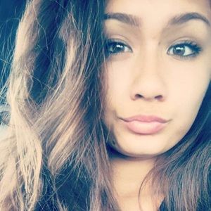 Meet your Posher, Zoe