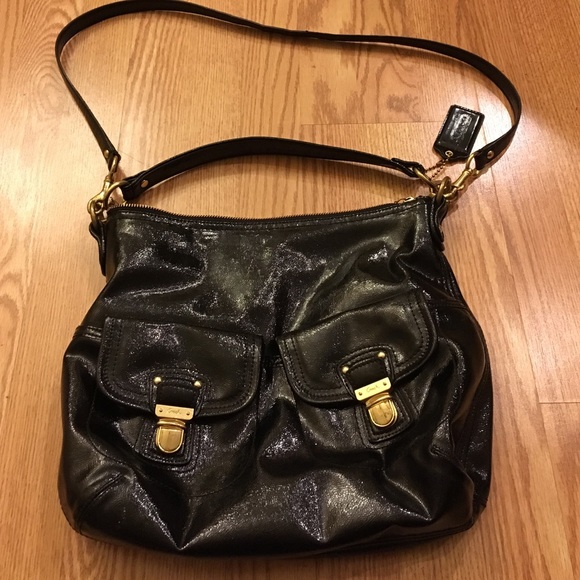 COACH Cross body hobo (Poppy) Black patent leather