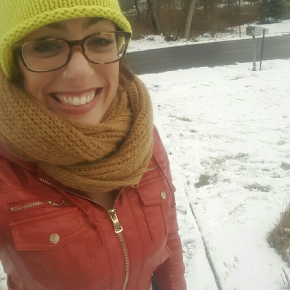 Meet your Posher, Sara - Picture 4 of 4