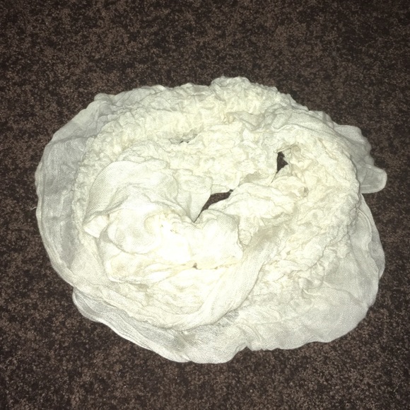 White infinity scarf