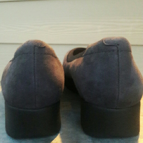 Clarks NWOT Wedge Loafers - Picture 4 of 4