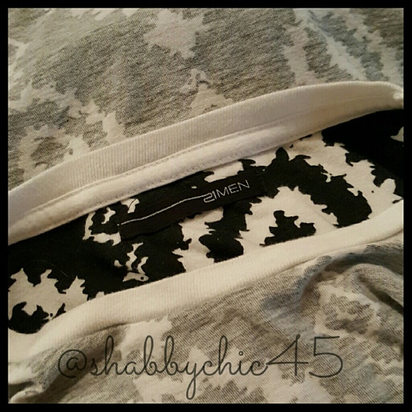 Simen (Nordic) Black & White Tribal Inside-Out Tee - Picture 4 of 4