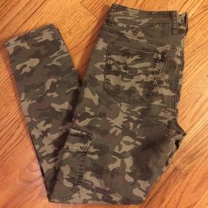 Vanilla Star capri pants