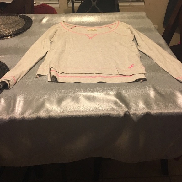 Hollister top