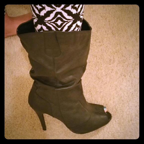 Faux black leather peek a boo boots - Picture 1 of 3