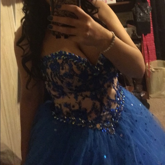 Prom dress - Picture 3 of 3
