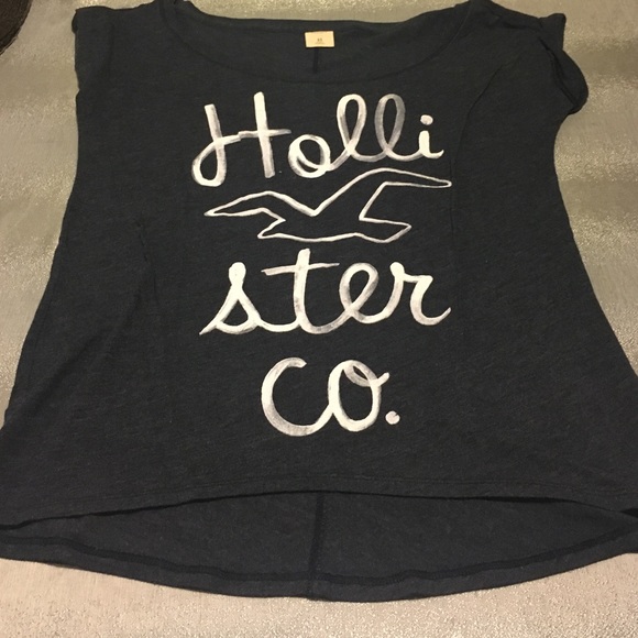Hollister top