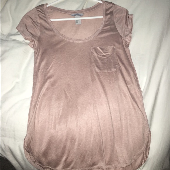 Blush soft school neck Tshirt with pocket - Picture 2 of 3