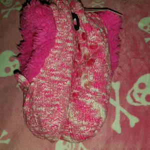 PINK NON SLIP SLIPPERS
