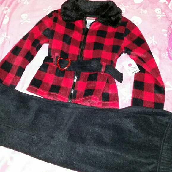 BLACK AND RED PLAID OUTFIT