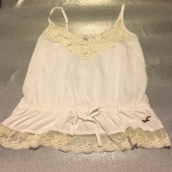 Hollister top