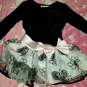 HOLIDAY DRESS