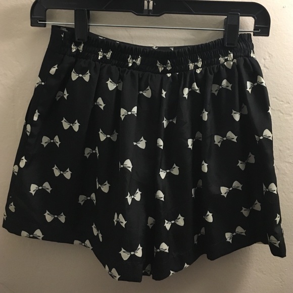 Flowy shorts - Picture 2 of 2