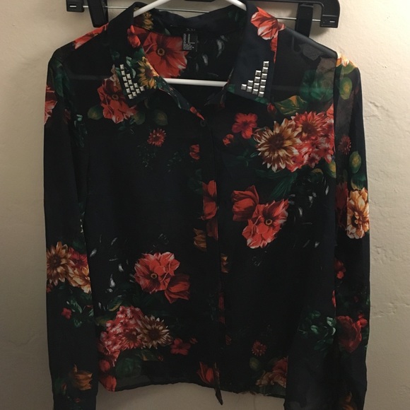 🌸host pick🌸 button up floral shirt - Picture 2 of 4