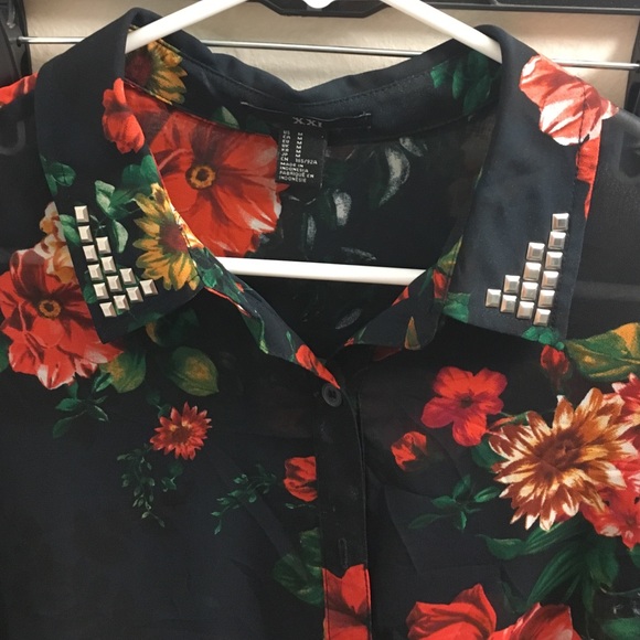 🌸host pick🌸 button up floral shirt - Picture 3 of 4