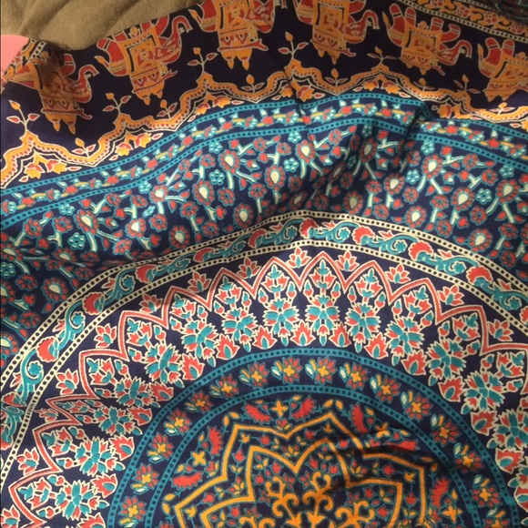 ❌SOLD❌ Tapestry - Picture 3 of 3