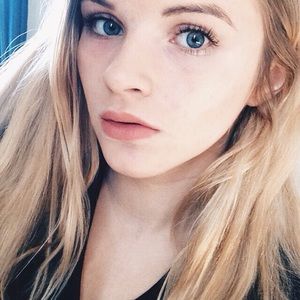 Meet your Posher, Maya