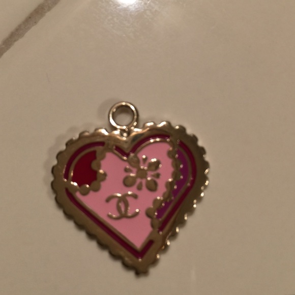 Chanel pendant