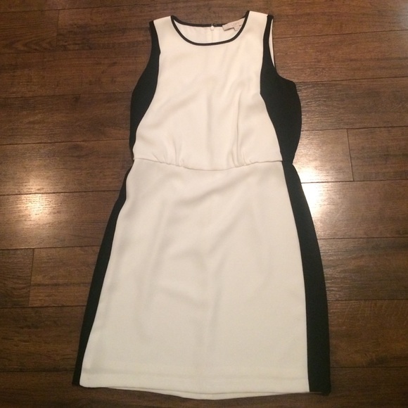 LOFT sz 4 white/black dress