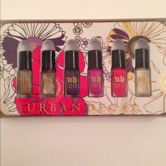 Urban Decay Rollergirl Nail Polish Set
