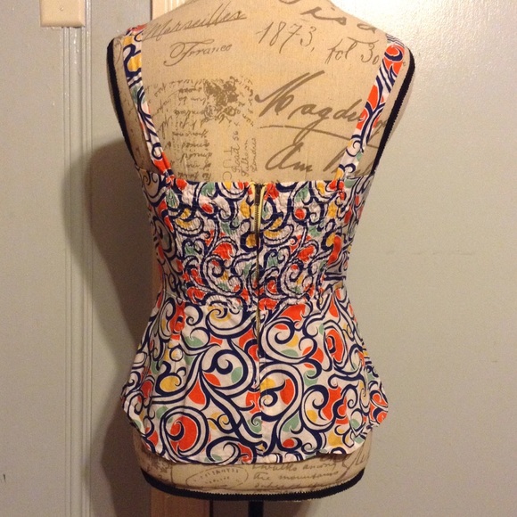 CABI Flirty Tropical Swirl Corset Style Crop Top - Picture 2 of 4