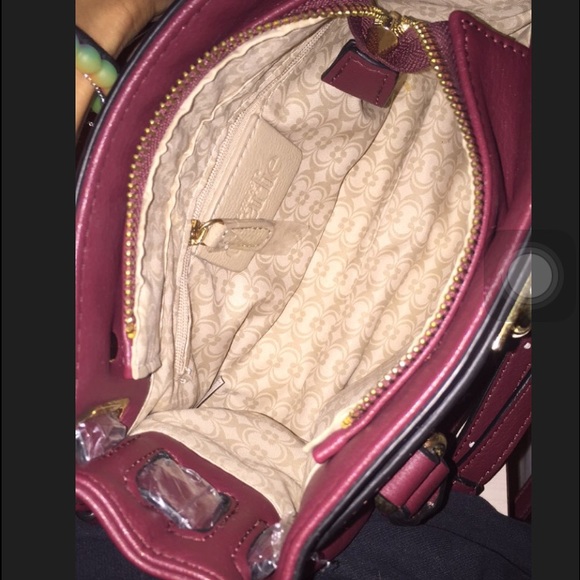 Burgundy Crossover Bag - Picture 4 of 4