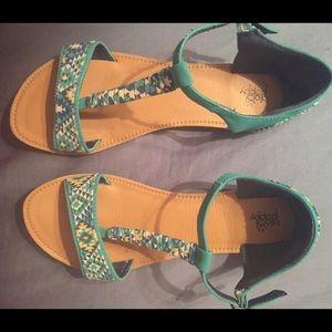 Turquoise Tribal Print T Strap Sandals Size 9