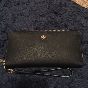 Black Tory Burch York continental wallet