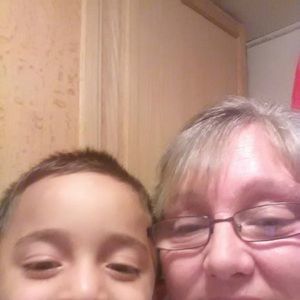 Meet your Posher, Lorie