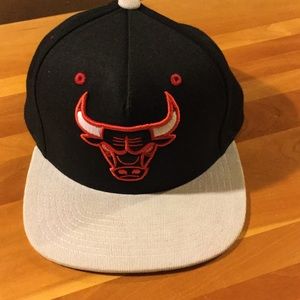 Bulls snap back ⭐️ 3 for $15 ⭐️