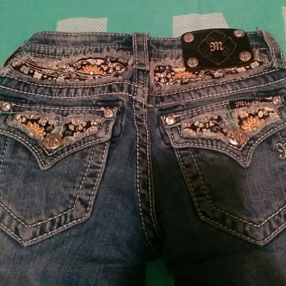 GIRLS size 8 Miss Me cuffed capris. Perfect used