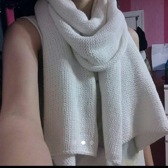 FALL FASHION - Picture 2 of 3