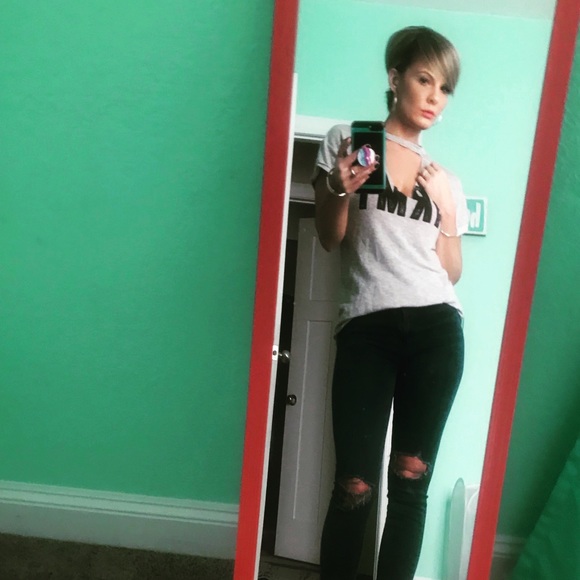 Meet your Posher, Emily - Picture 3 of 4