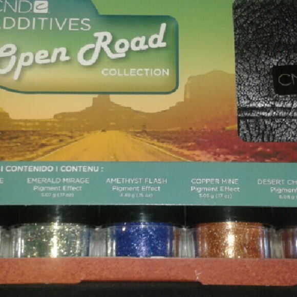 CND open road nail powder