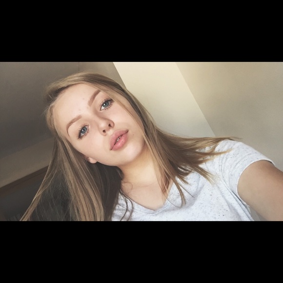 Meet your Posher, Madeline - Picture 1 of 1