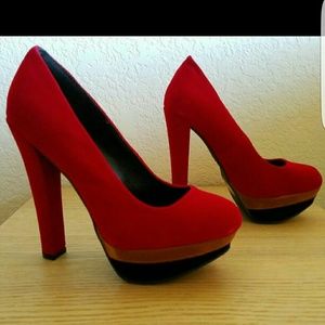 High heels shoes