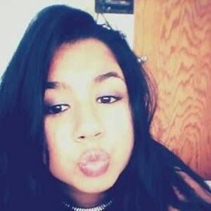 Meet your Posher, Roxana isabel