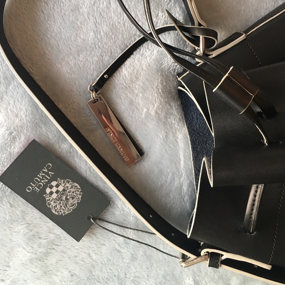 💕Vince Camuto drawstring purse - Picture 2 of 4